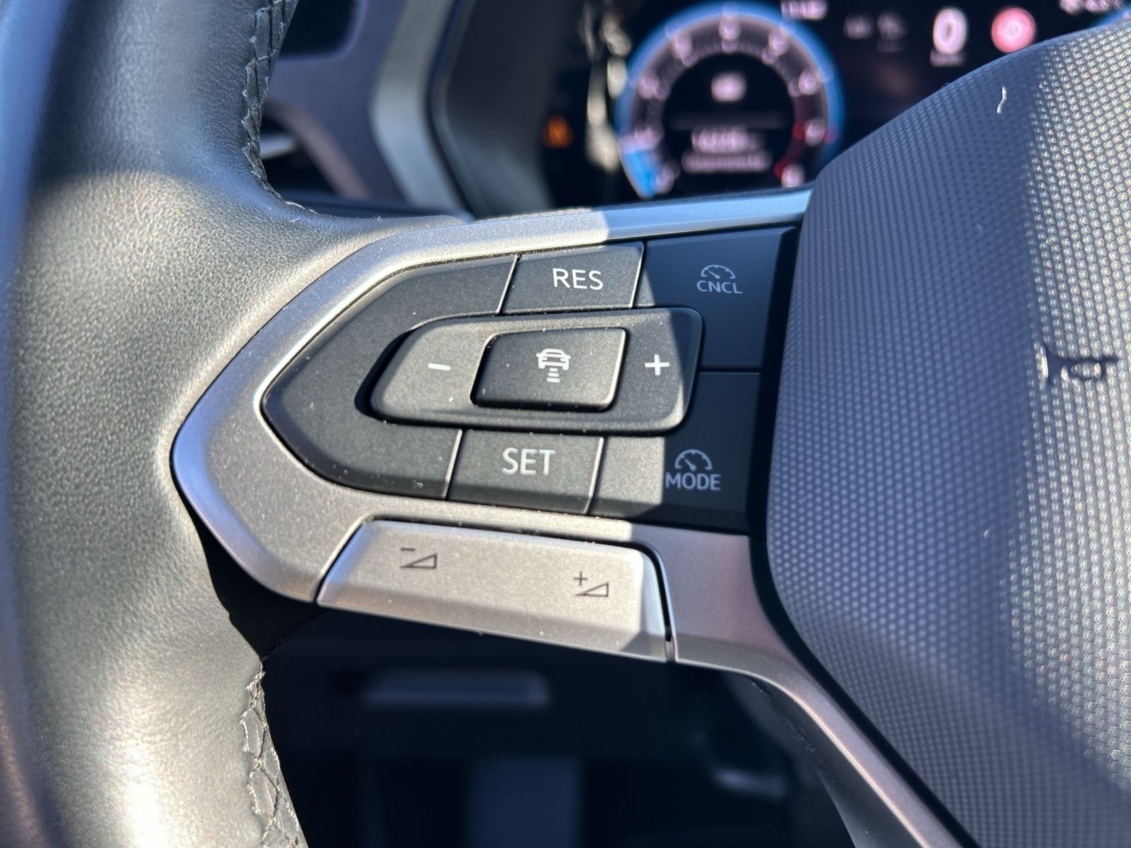 Caddy 1.5 TSI Dark Label, Discover Media, Cool&S