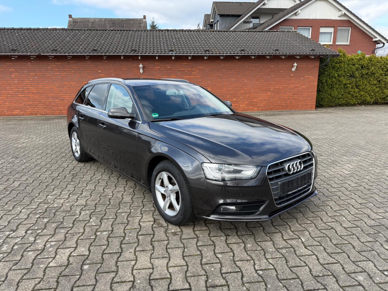 Audi A4 Avant Ambiente Automatik Navi Xenon