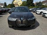 BMW iX 40xDrive LASER|SKY-LOUNGE|H&K|360°|AHK|ACC - BMW Gebrauchtwagen in Fürth