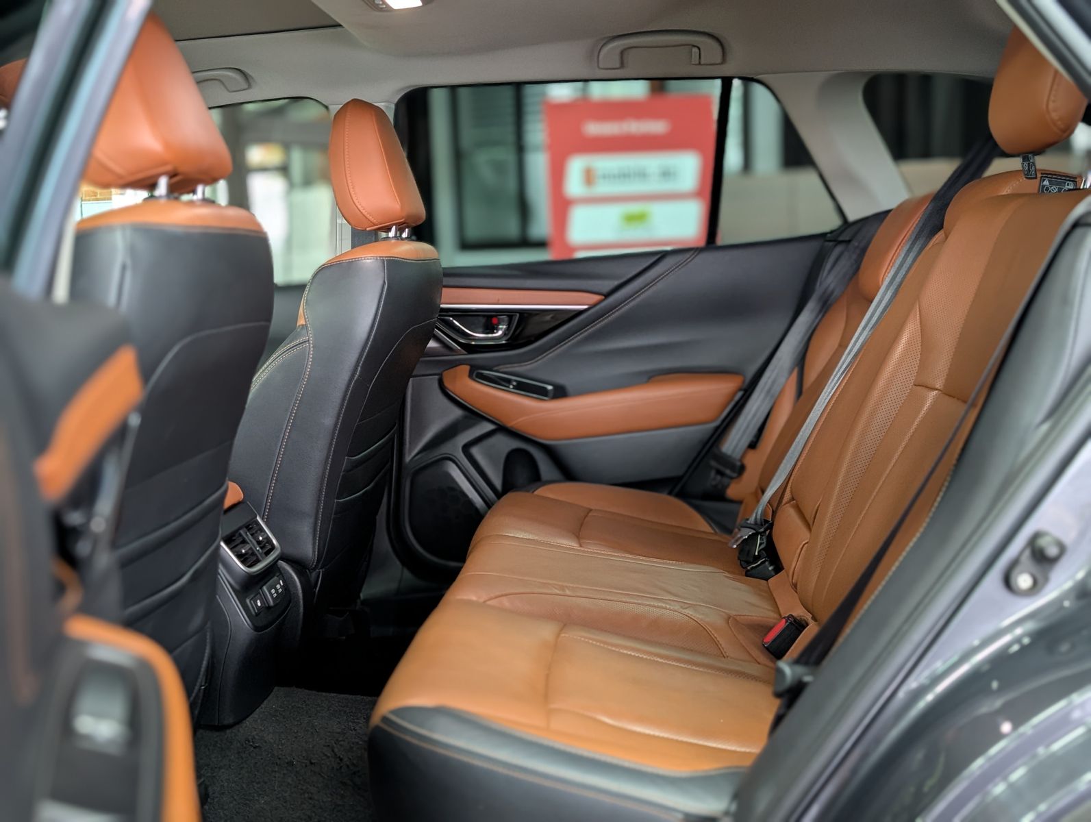 Fahrzeugabbildung Subaru Outback 2.5i Platinum EyeSight LED LEDER PANO TO