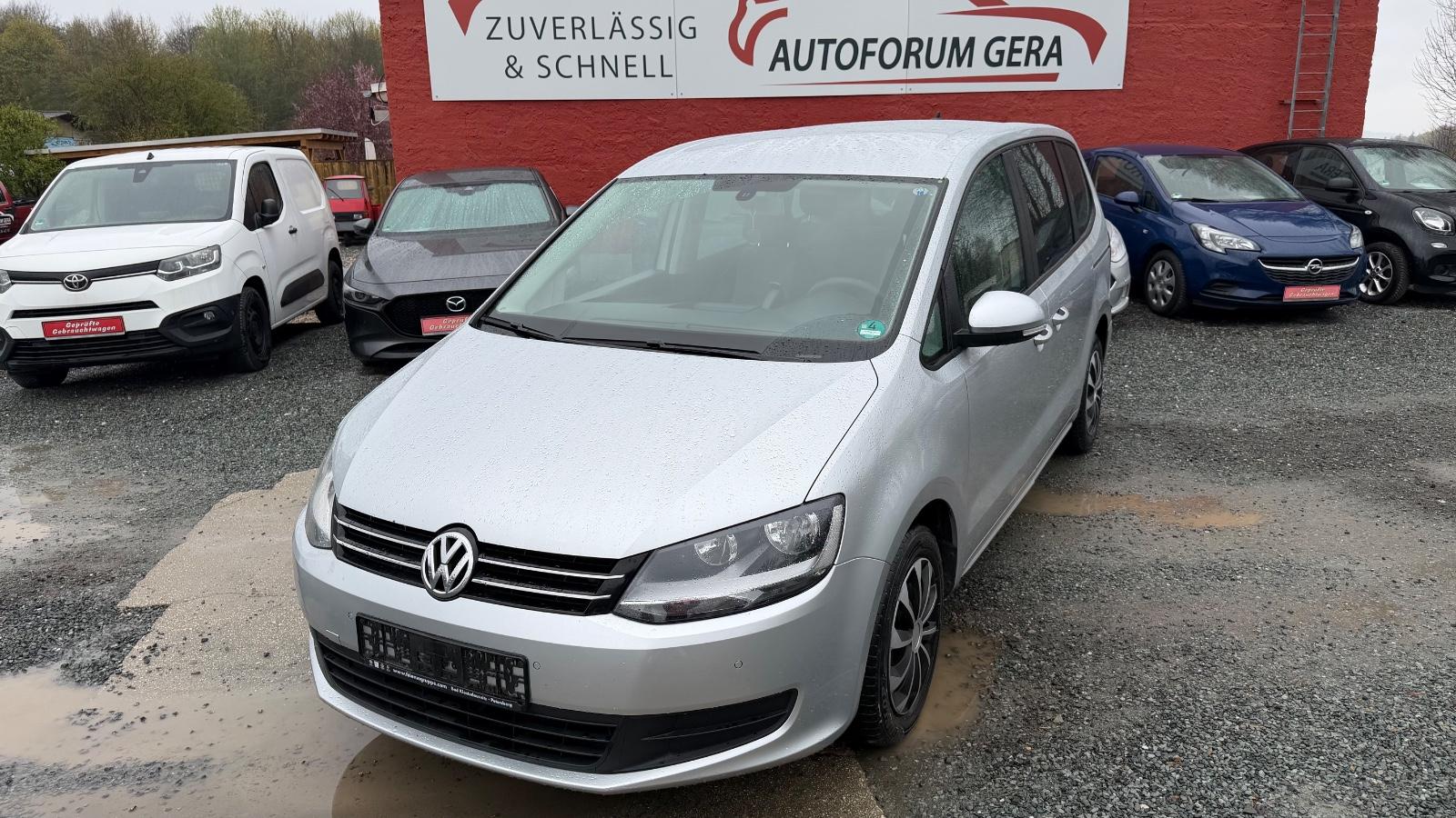 Volkswagen Sharan 2.0 TDI DSG*Navi*PDC*Sitzheizung*
