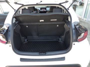 Toyota Yaris - 10