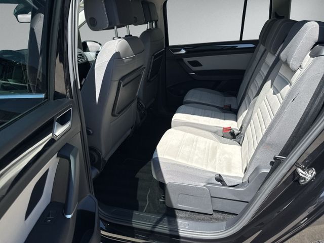 Touran 2.0 TDI DSG HIGHLINE 7-SITZE+AHK+RFK+LED+