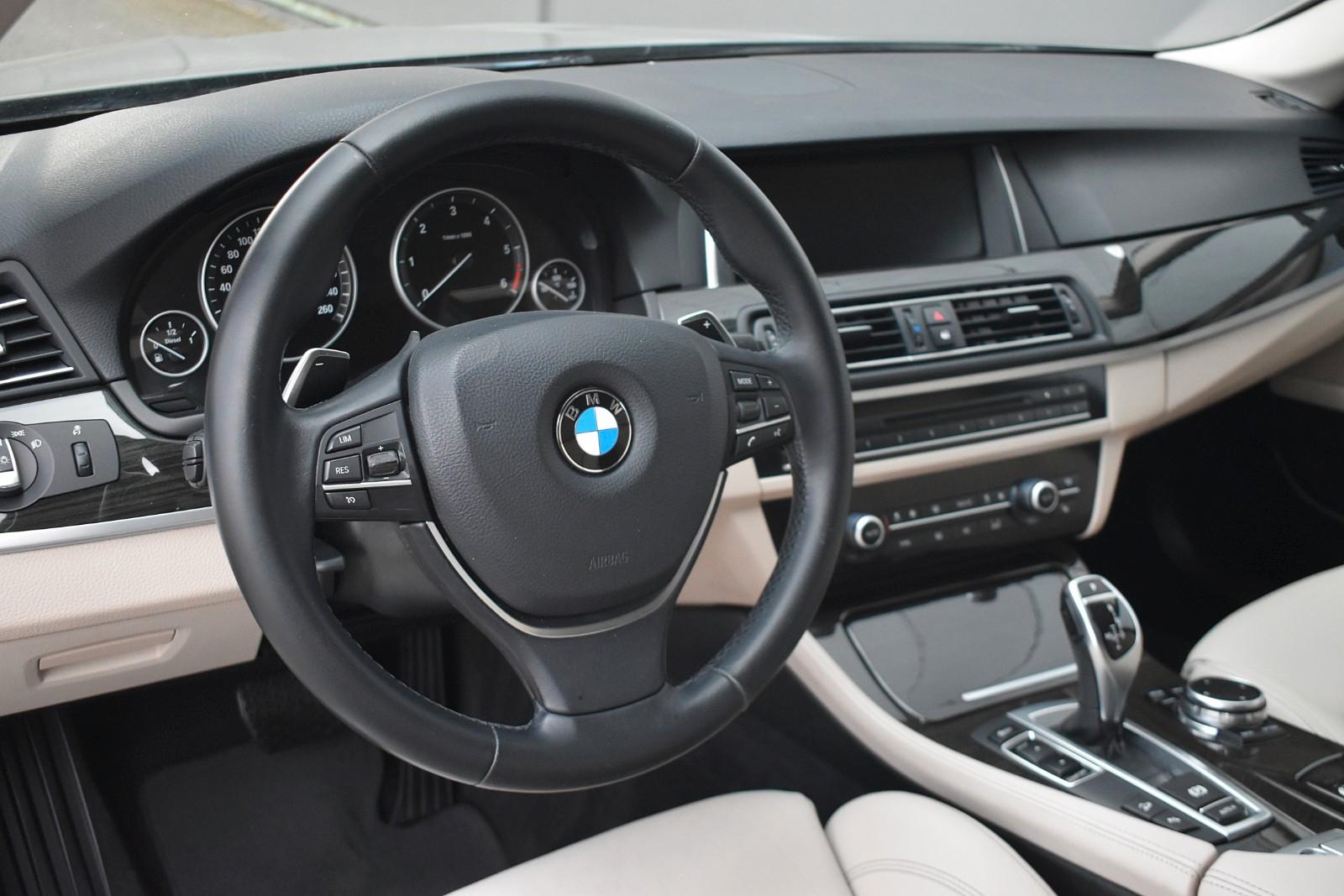 BMW 530d xDrive Luxury! Sport Automatik! Exclusive!*
