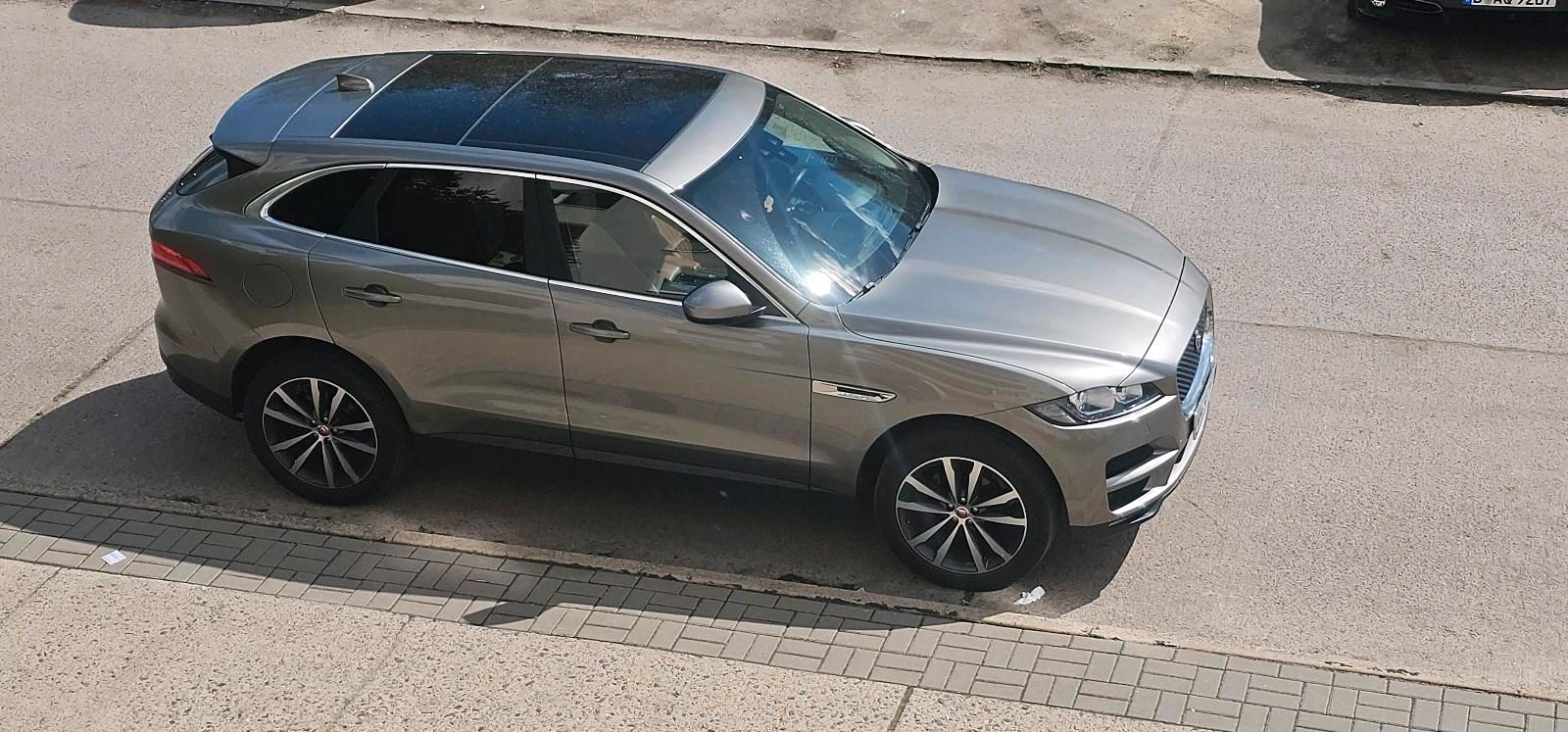 JAGUAR F-Pace
