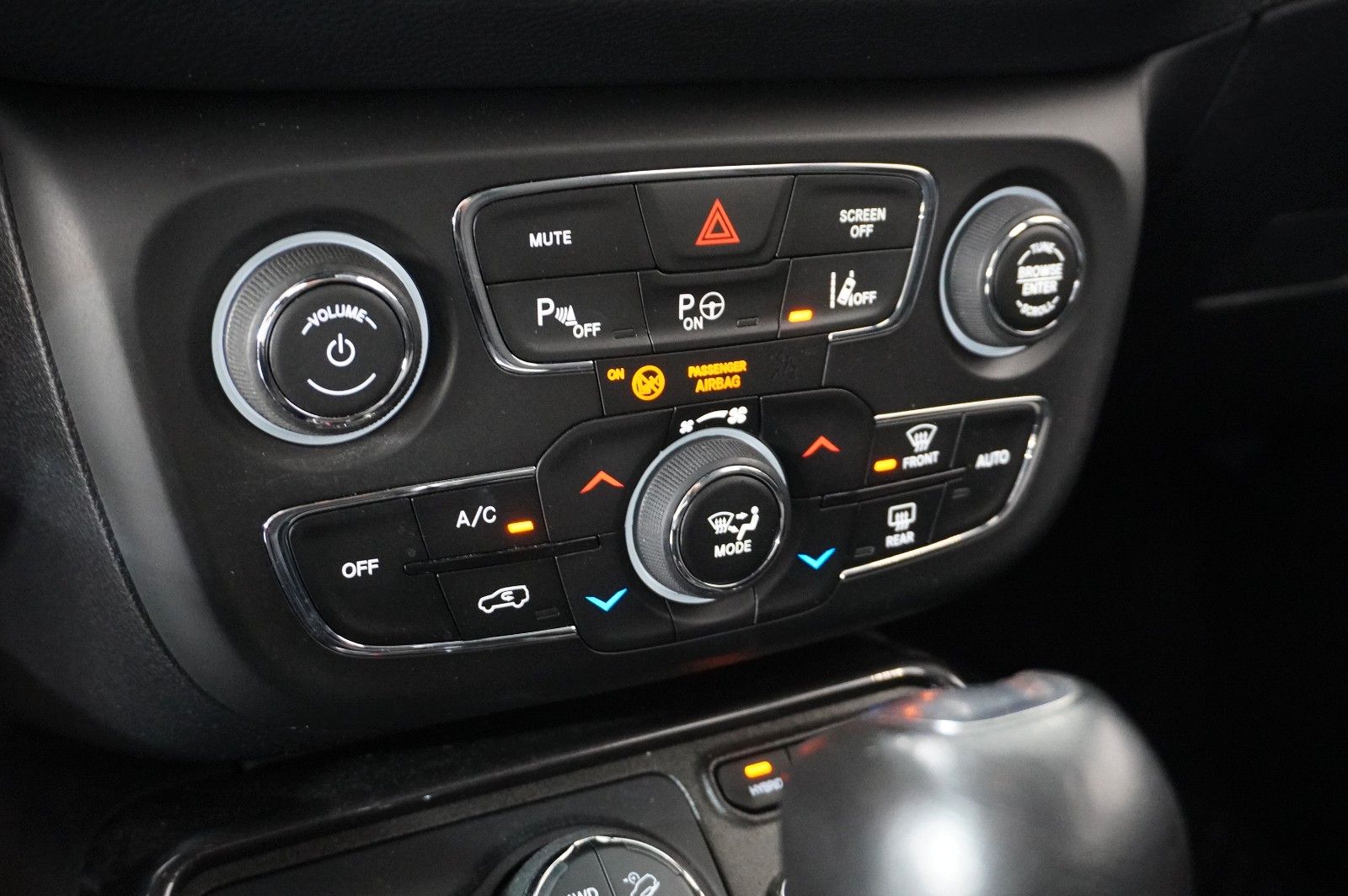 Fahrzeugabbildung Jeep Compass S 1.3T-GDI PHEV AWD SPORT NAVI/SH/KAMERA