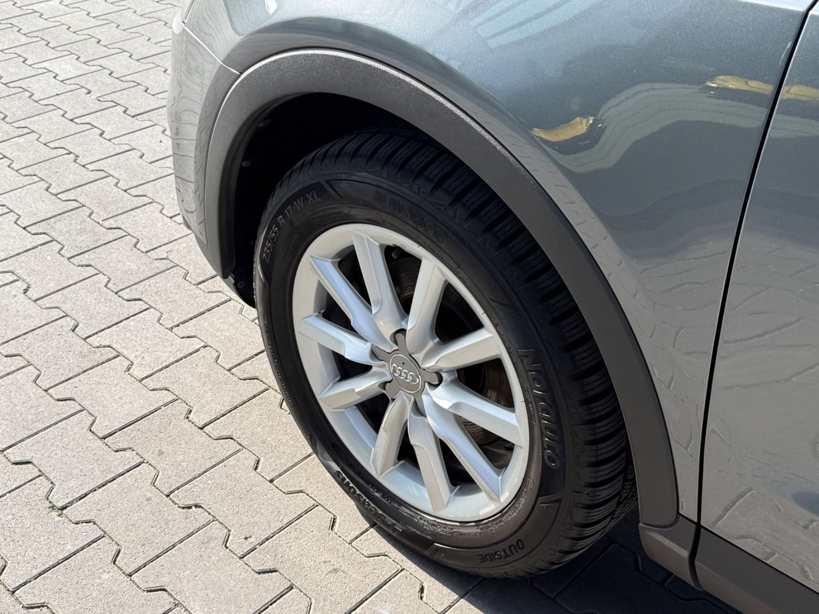 Q3 2.0 TFSI quattro S-Tronic Navi