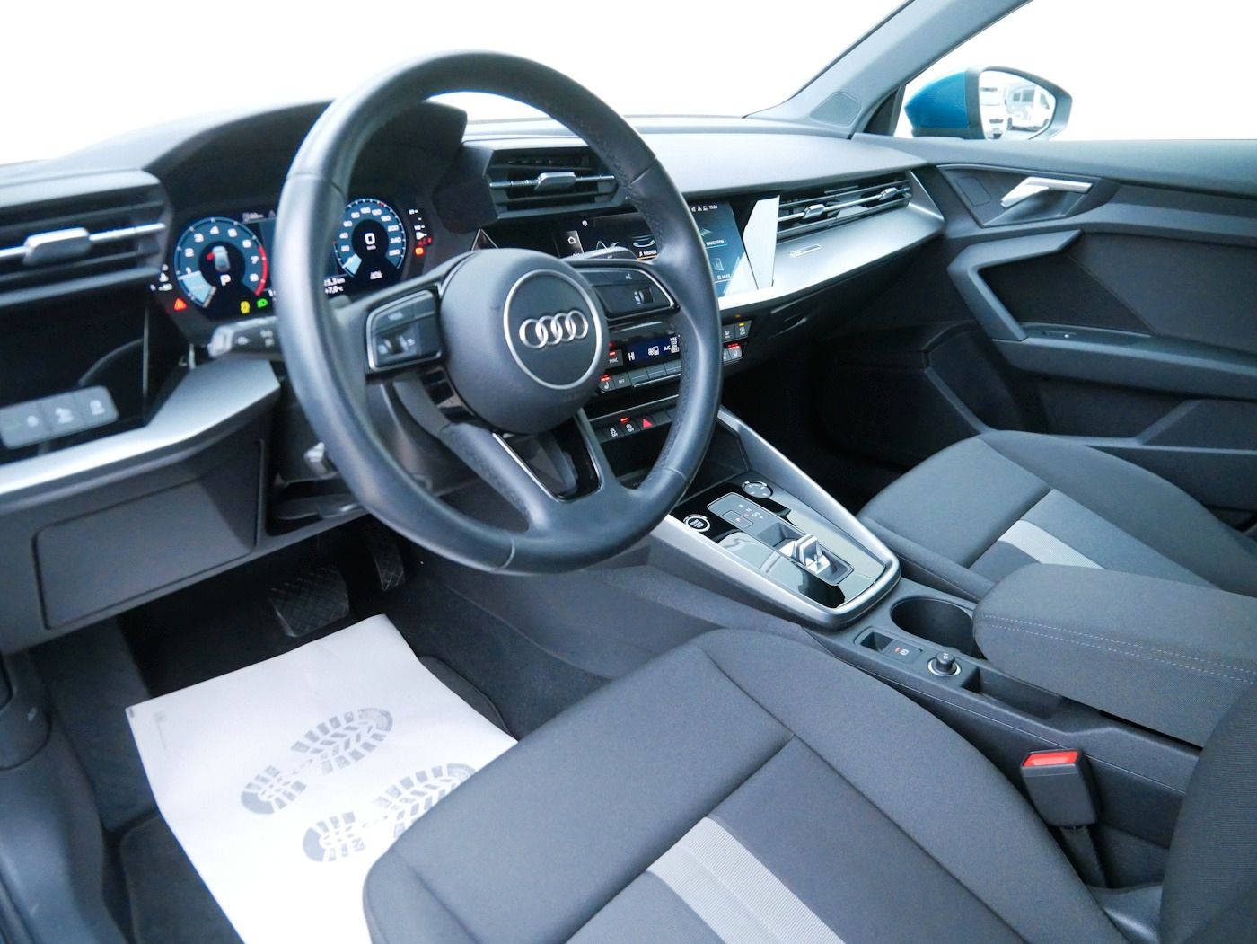 Fahrzeugabbildung Audi A3 Sportback 35TFSI advanc. NEU45T AHK DSG RFKSH