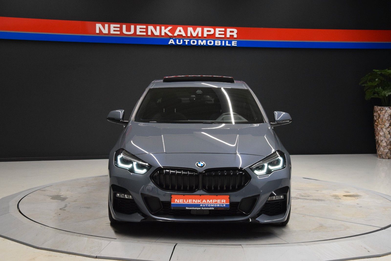 Fahrzeugabbildung BMW 218i Gran Coupé M Sport H&k Panorama HuD Memory