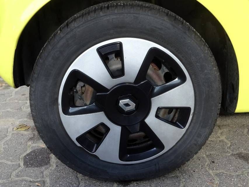 Fahrzeugabbildung Renault Twingo 1.0 SCe 70 Liberty  ALW-Reifen