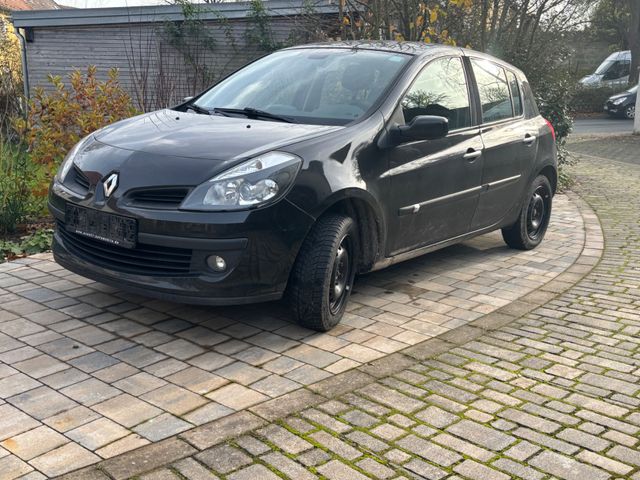 Renault Clio Edition Dynamique 1.2 16V TCE Edition D...