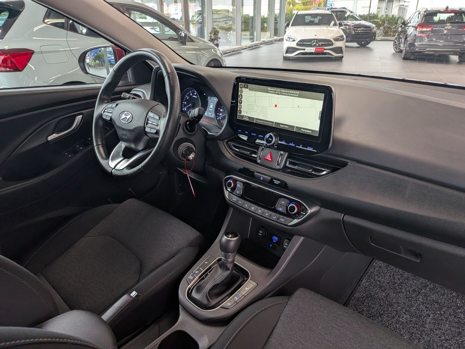 Fahrzeugabbildung Hyundai i30 1.5 T-GDI DCT Trend MHEV Cam Navi LED-Paket