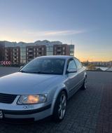 Volkswagen VW Passat 1.6 Benzin  TÜV bis 12/2027  z... - Volkswagen Passat aus 1999