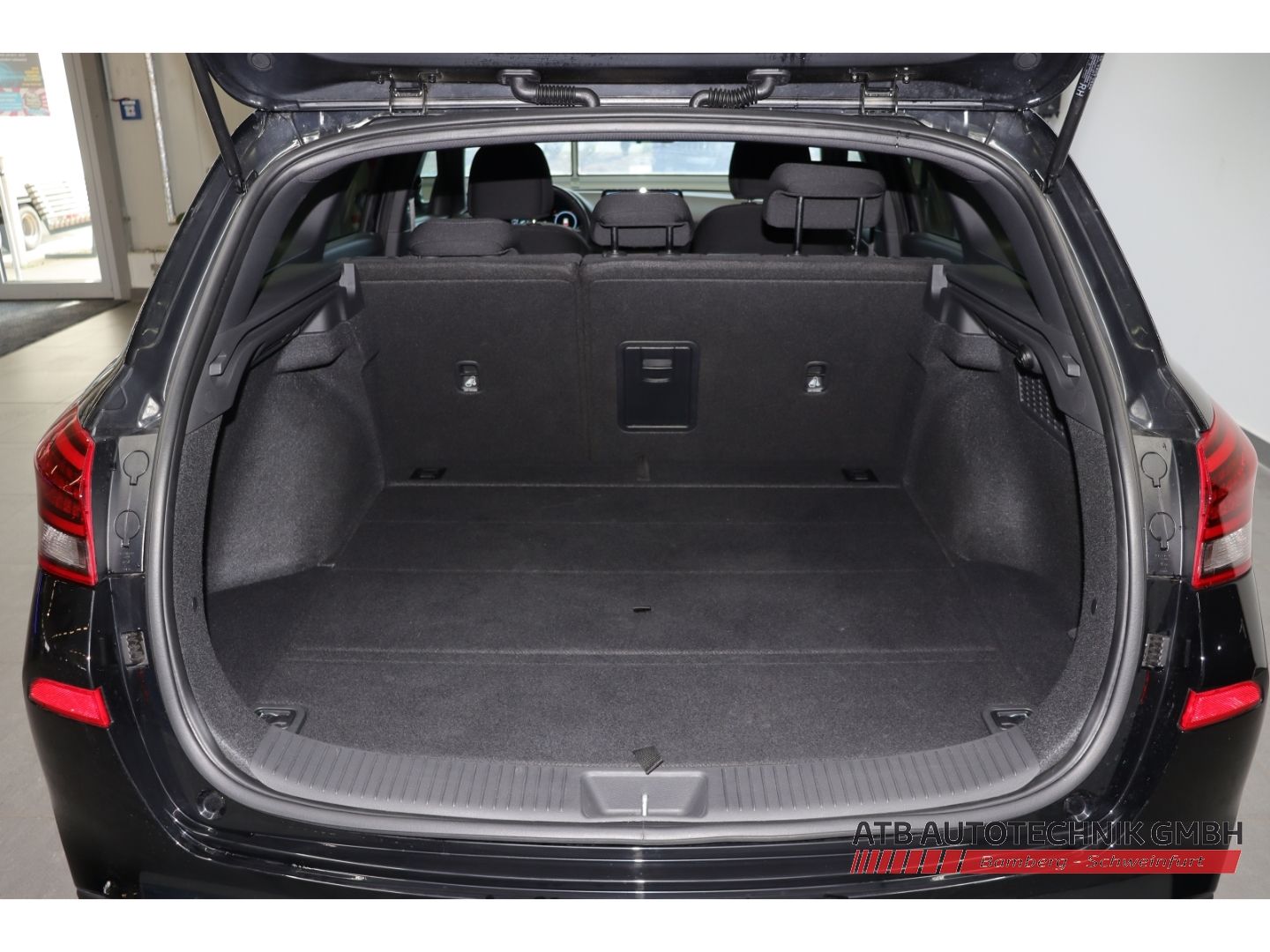 Fahrzeugabbildung Hyundai i30 Kombi 1.5 T-GDi 48V DCT Advantage Navi LED A