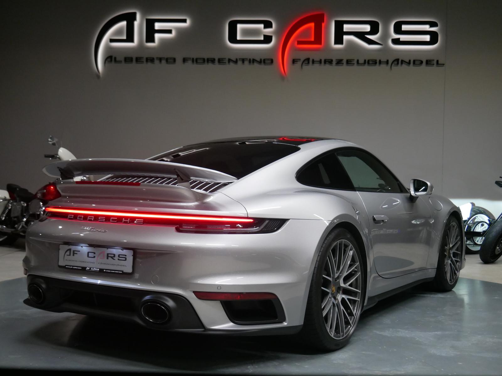Porsche 992 911 992 Turbo Sportabgas Sitzbelüftung