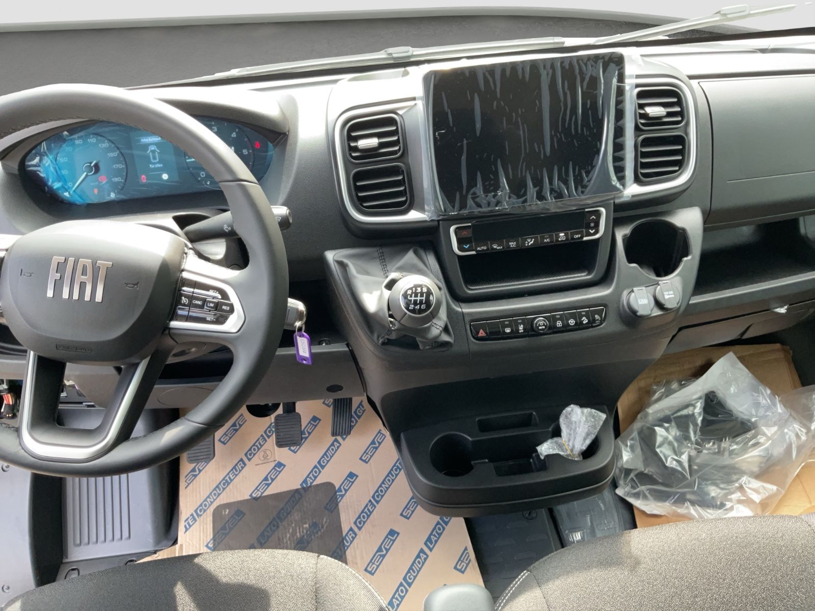 Fahrzeugabbildung Fiat Ducato L2H2 140 Maxi Premiumkabine, Kamera