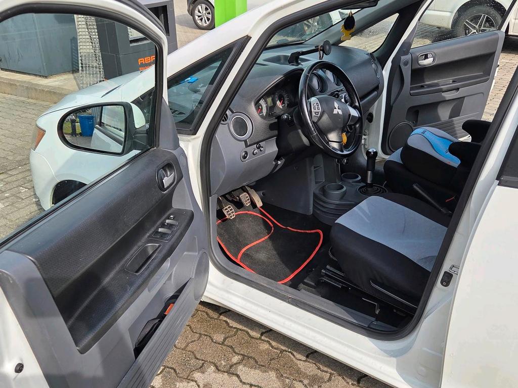 Mitsubishi Colt