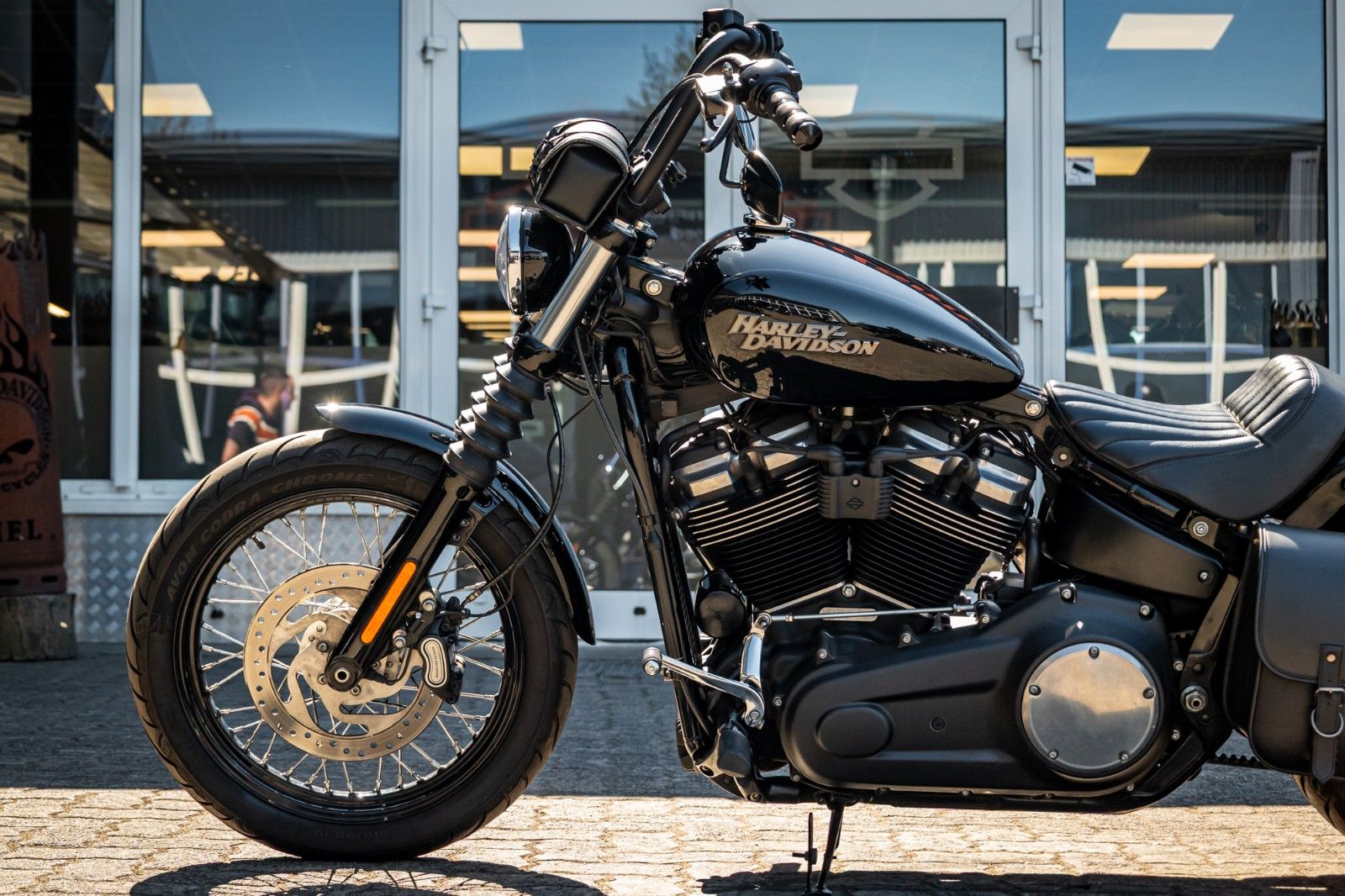Fahrzeugabbildung Harley-Davidson STREET BOB FXBB - Heckumbau 200er Hinterreifen