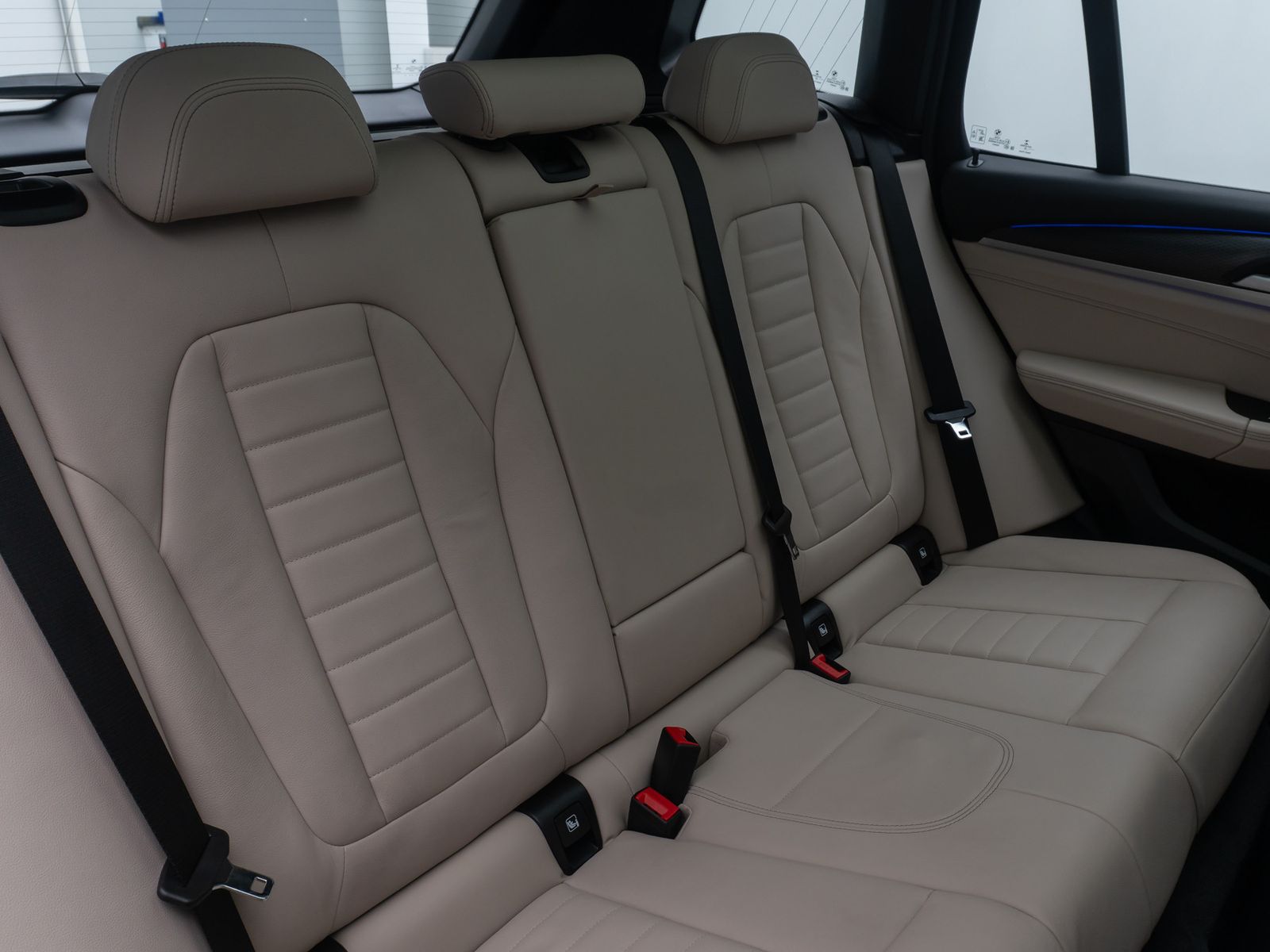 Fahrzeugabbildung BMW X3 xD20d M Sport DAB Kamera Panorama 20Zoll LED