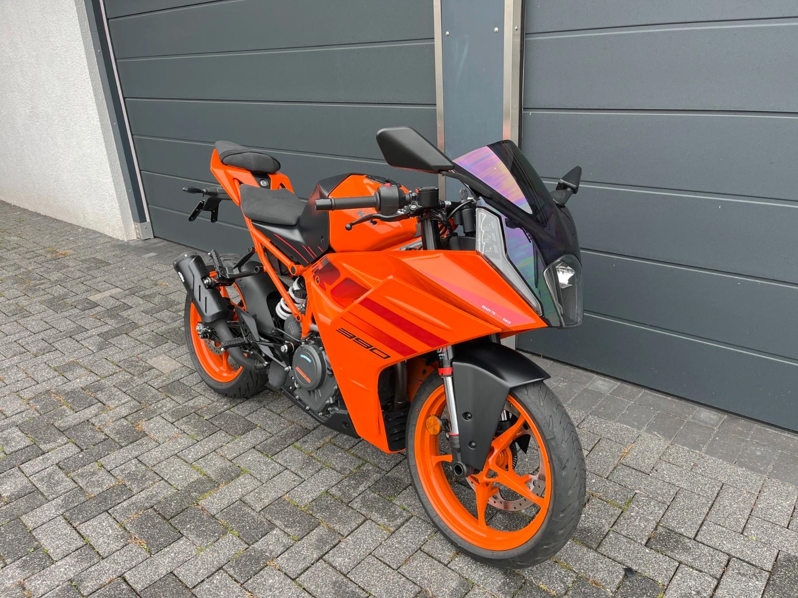 KTM RC 390 1.Hd nur 1800 Km Sofort verfügbar