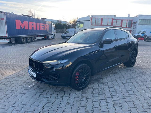 Maserati Levante GranSport S Q4 Pano SHZ  Luftfeder 360*