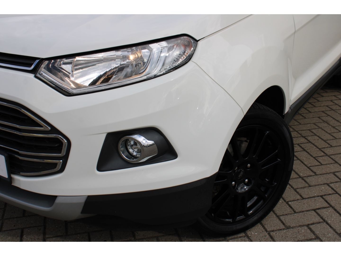 Fahrzeugabbildung Ford EcoSport Titanium 1.0 EcoBoost Zahnr. NEU Leder