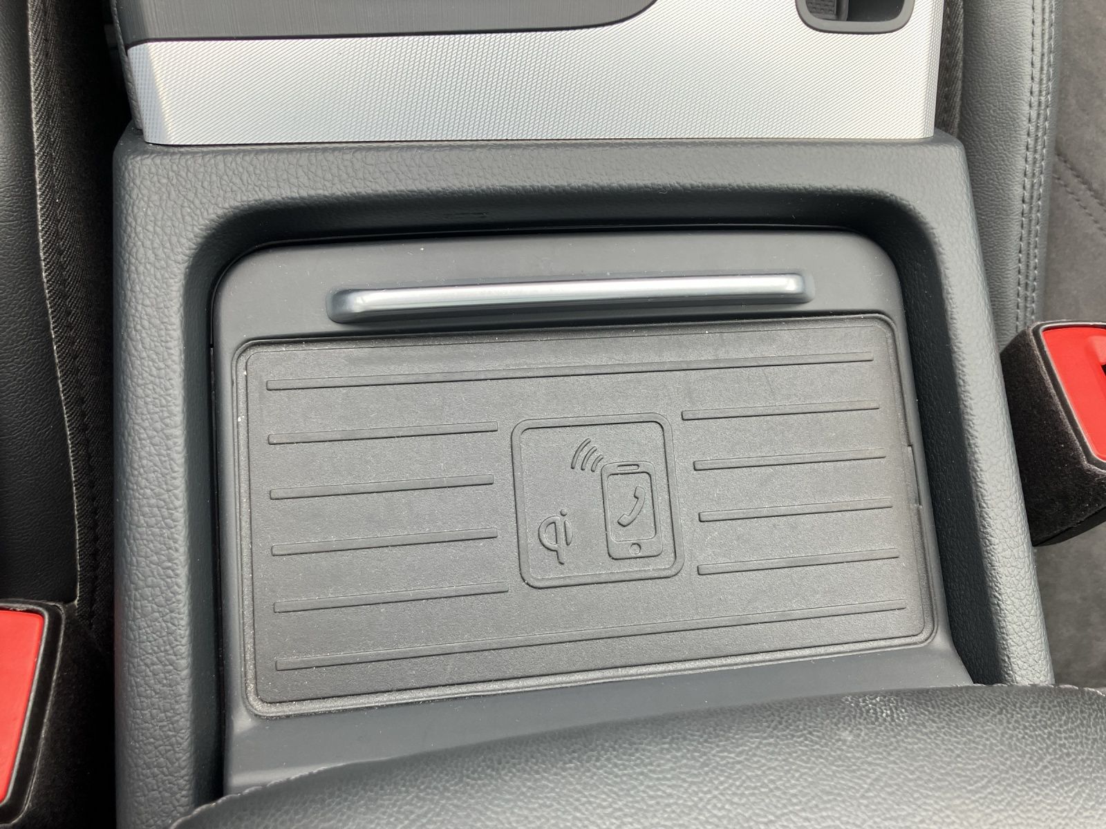 Fahrzeugabbildung Audi Q5 40 TDI quattro S-Line Matrix Navi ACC STHZ SH