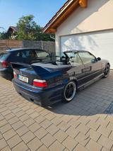 BMW 318i Cabrio  - BMW 318 aus 1994: 318i