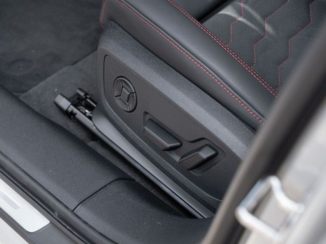 A6 e-tron Avant performance edition one TECH-PRO