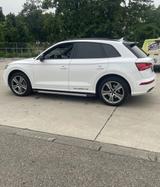 Audi Q5 2.0 TFSI S tronic quattro sport sport - Audi Q5 Gebrauchtwagen in Stuttgart