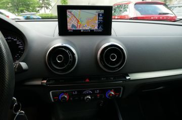 Fahrzeugabbildung Audi A3 S line Sportpaket ultra, Xenon / Navi