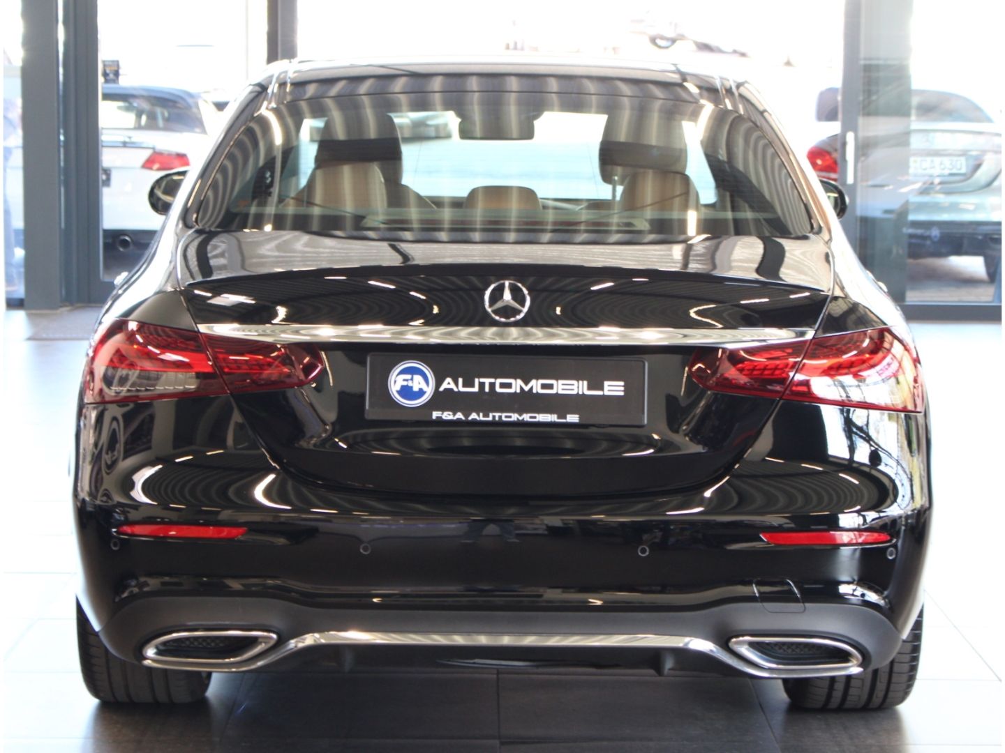 Fahrzeugabbildung Mercedes-Benz E 400 d 4Matic AMG Line 4Matic Facelift 1.Hand