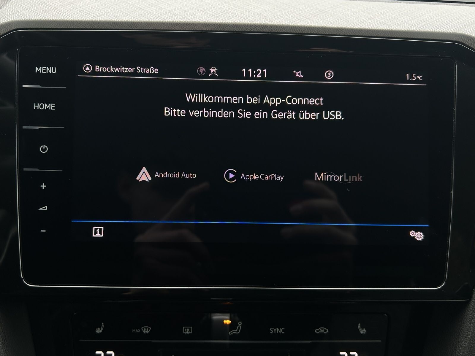 Fahrzeugabbildung Volkswagen Passat Variant TSI Business DSG LED Navi AID ACC