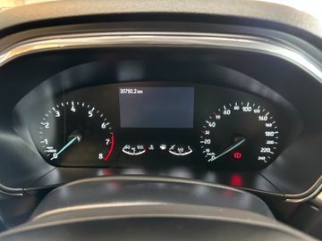 MYAUTOCENTER – Gebraucht- und Jahreswagen mit Werkstattservice in Pfaffenhofen Ford Focus *KEYLESS*ACC*NAV*1-HAND*2-ZONEN*