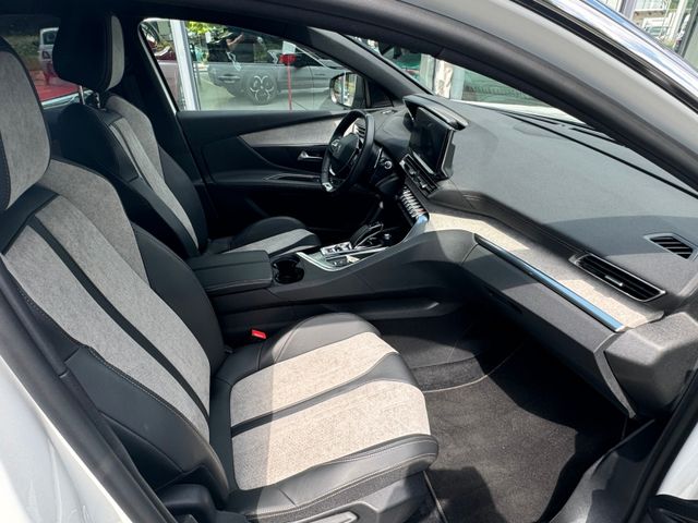 PEUGEOT 3008 Hybrid 225 GT