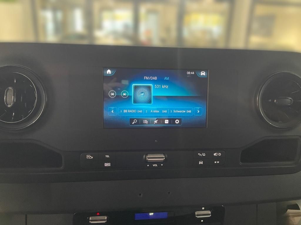 Fahrzeugabbildung Mercedes-Benz Sprinter 317 Kasten L3H2 Schwingsitz RFK MBUX