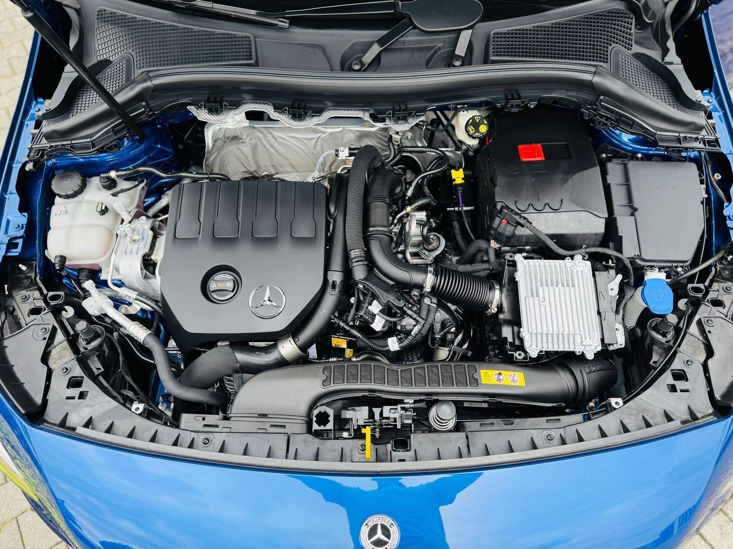 Fahrzeugabbildung Mercedes-Benz B 200 PROGRESSIVE, Automatik, Totw, LED, PTS, RF
