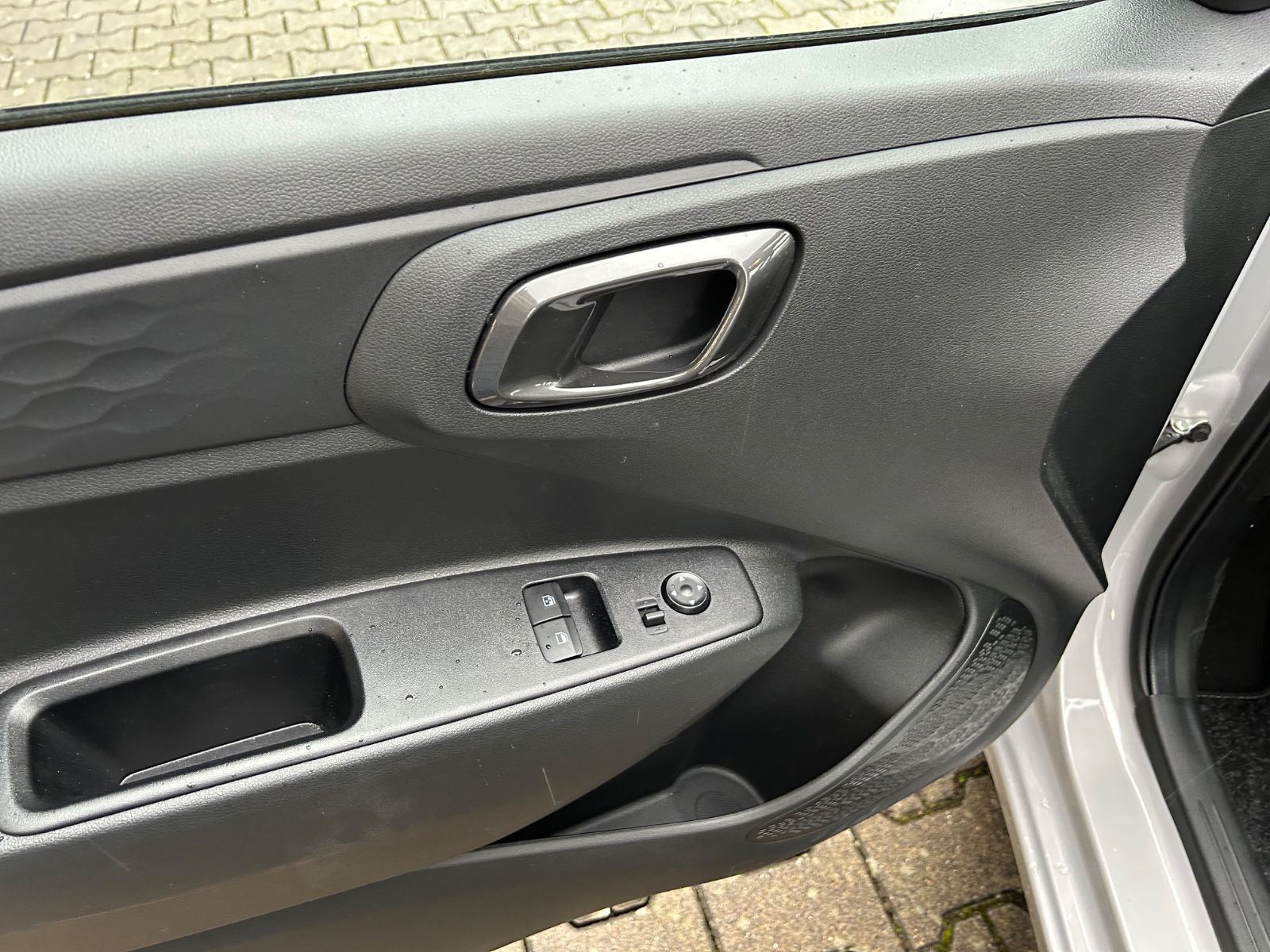 Fahrzeugabbildung Hyundai i10 Trend Komfort Paket Navi RFK SHZ