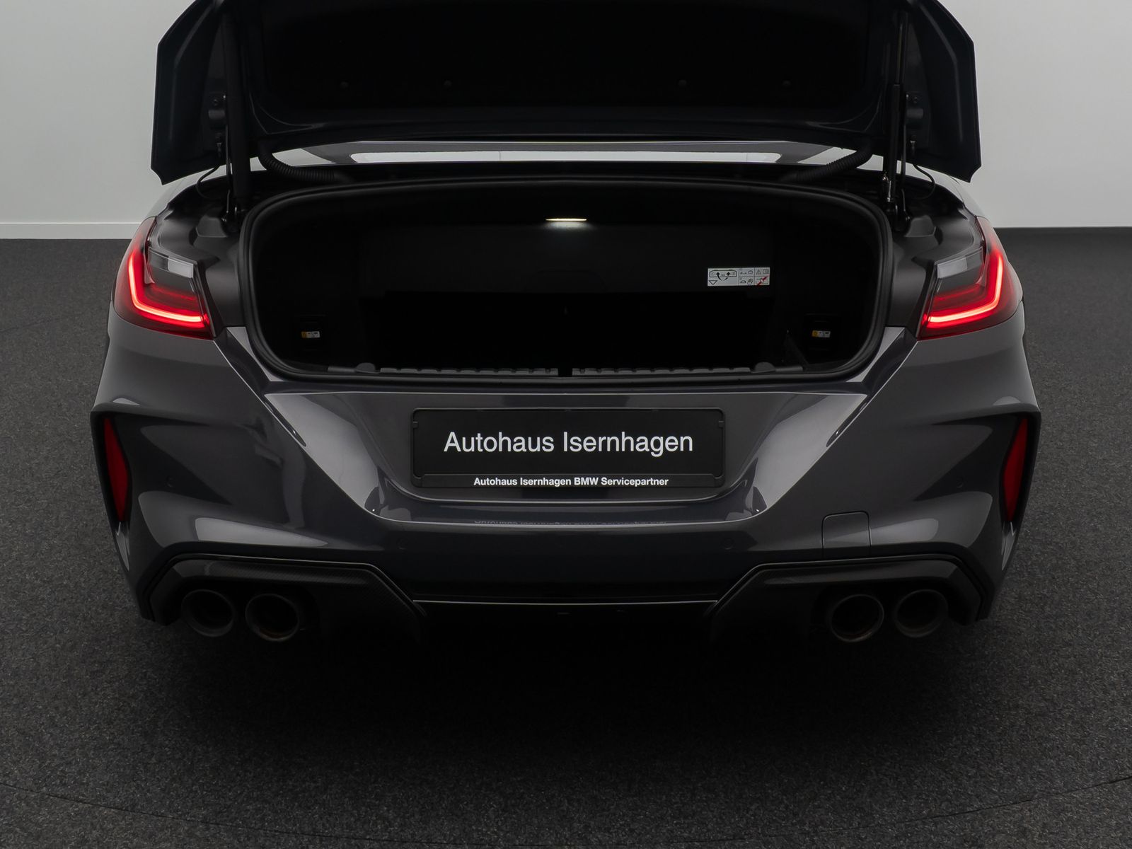 Fahrzeugabbildung BMW M8 Competition xD Cabrio B&W 360°Laser DAB Voll