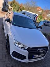 Audi Q3 2.0 TFSI quattro S tronic sport sport - Audi Q3 von privat