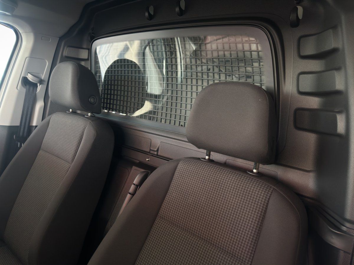 Fahrzeugabbildung Volkswagen Caddy Cargo Maxi 4Motion 2.0 TDI Klima GRA AHK