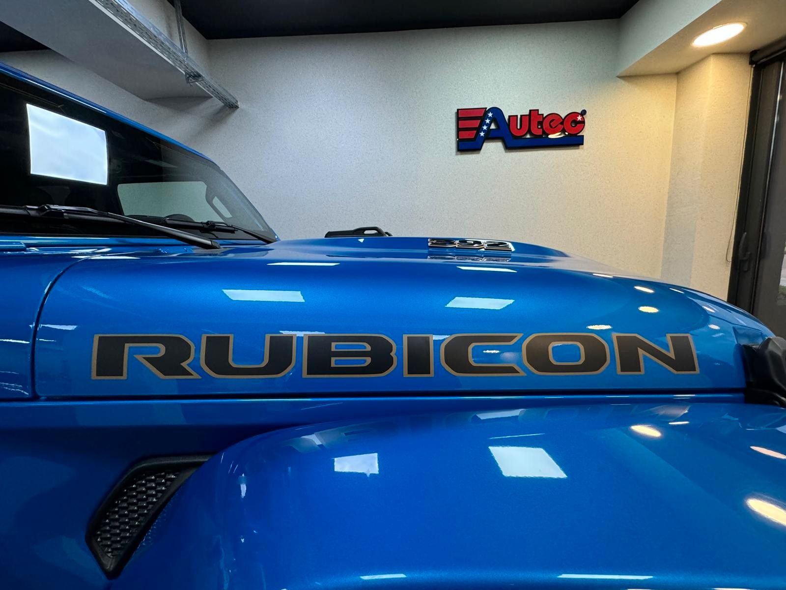 Fahrzeugabbildung Jeep RUBICON 392-6.4L HEMI V8-RECON 35"-STEEL BUMPER