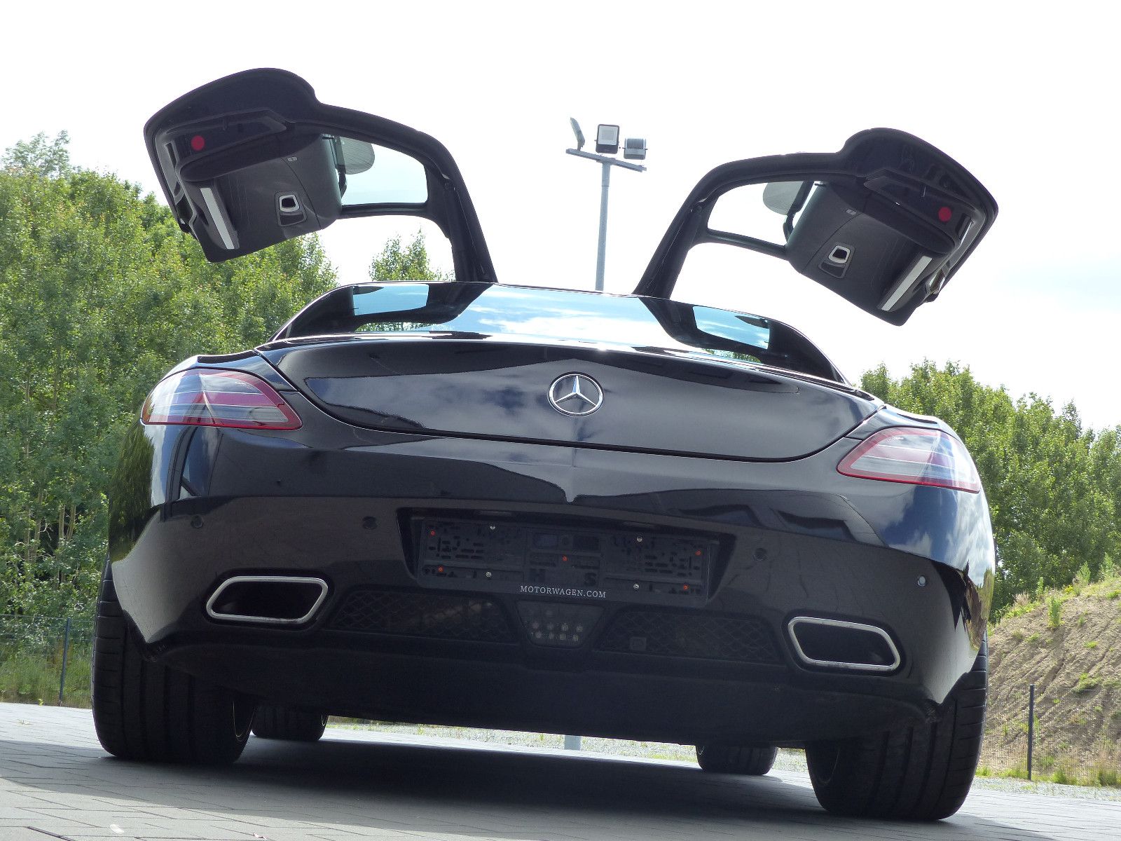 Fahrzeugabbildung Mercedes-Benz SLS AMG Flügeltürer