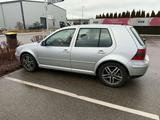 Volkswagen VW Golf IV - Volkswagen Golf aus 2001: Iv