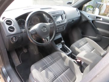 Volkswagen Tiguan - 11