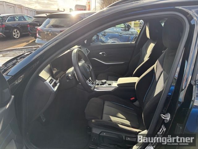 Fahrzeugabbildung BMW 330 i xDrive M-Sport Touring Kamera/ACC/Sitzh.