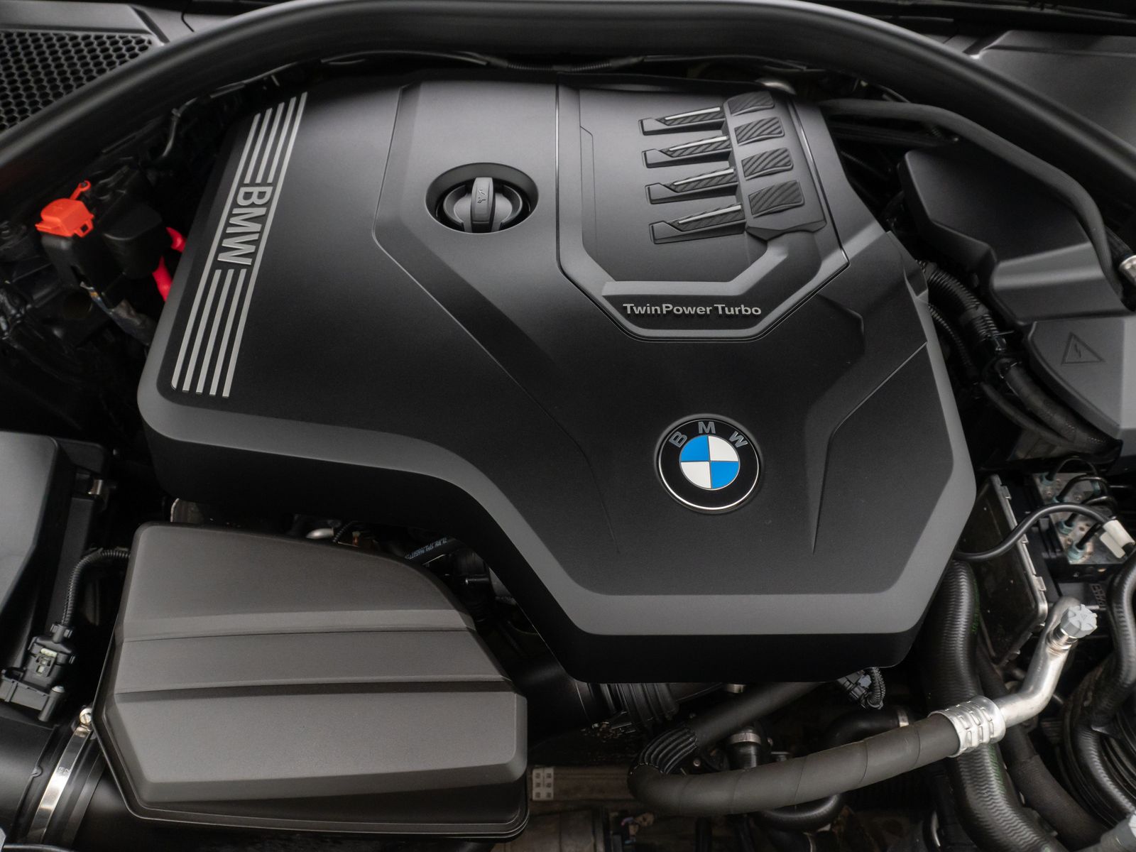 Fahrzeugabbildung BMW 330i xD SportLine Panorama DAB HiFi AHK Komfort
