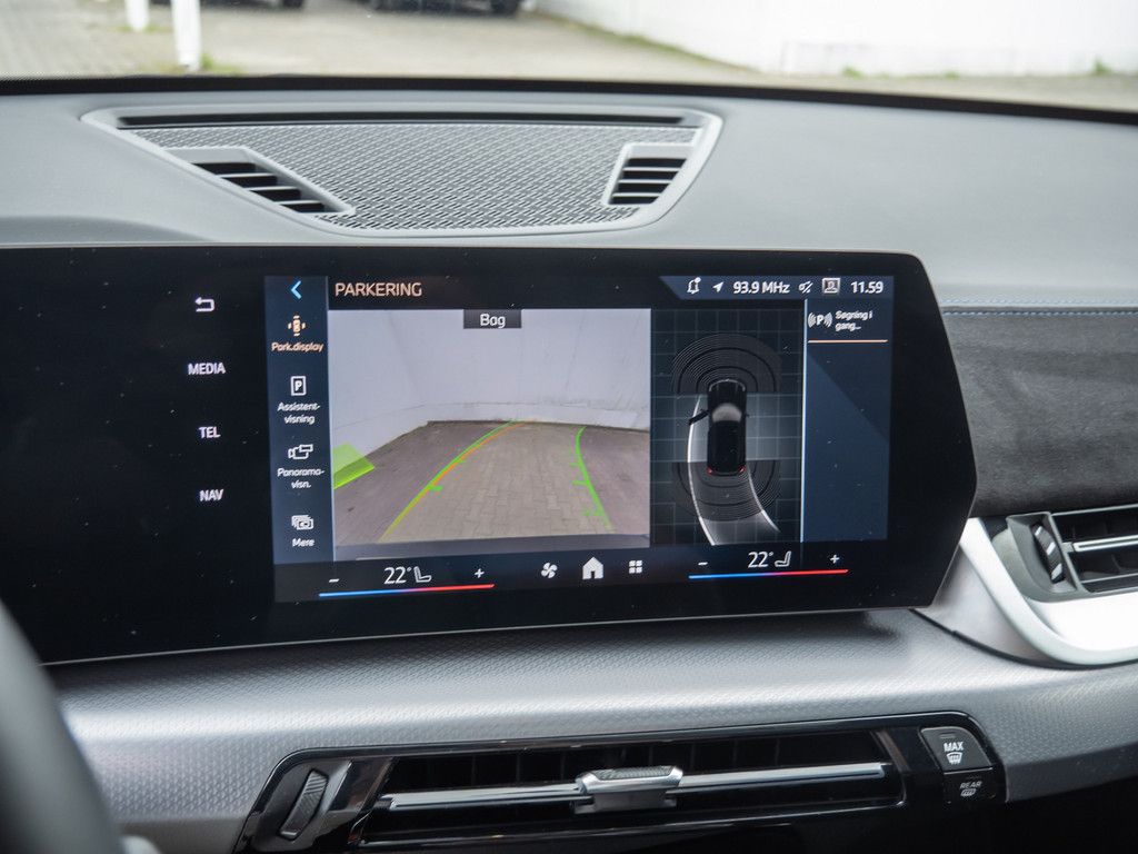 BMW X1 sDrive 18i M-Sport AHK PANO KAM LED NAVI SHZG foto 15