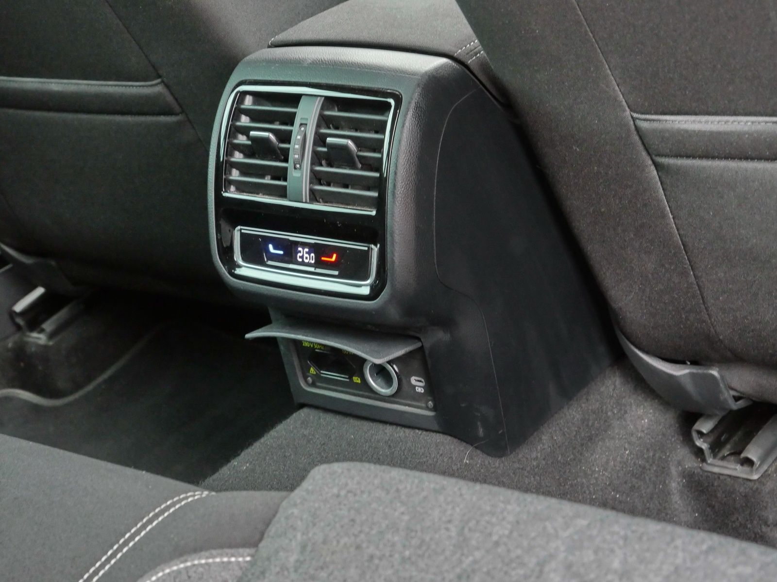 Volkswagen Passat Variant - Bild 17