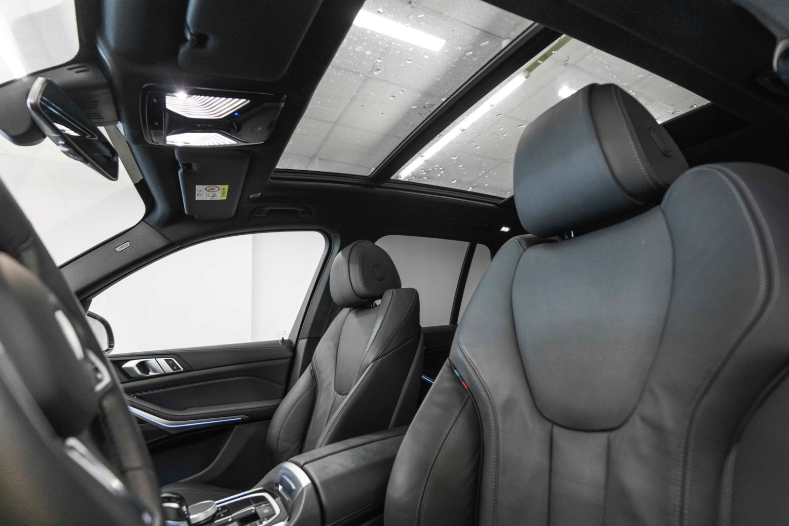 Fahrzeugabbildung BMW X5 xDrive40i M-Sportpaket HUD 360° H&K LED PDC